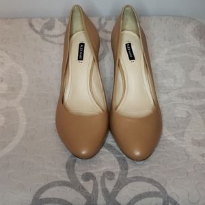 ***PRICE DROP***  Alex Marie Nude/Beige Pump